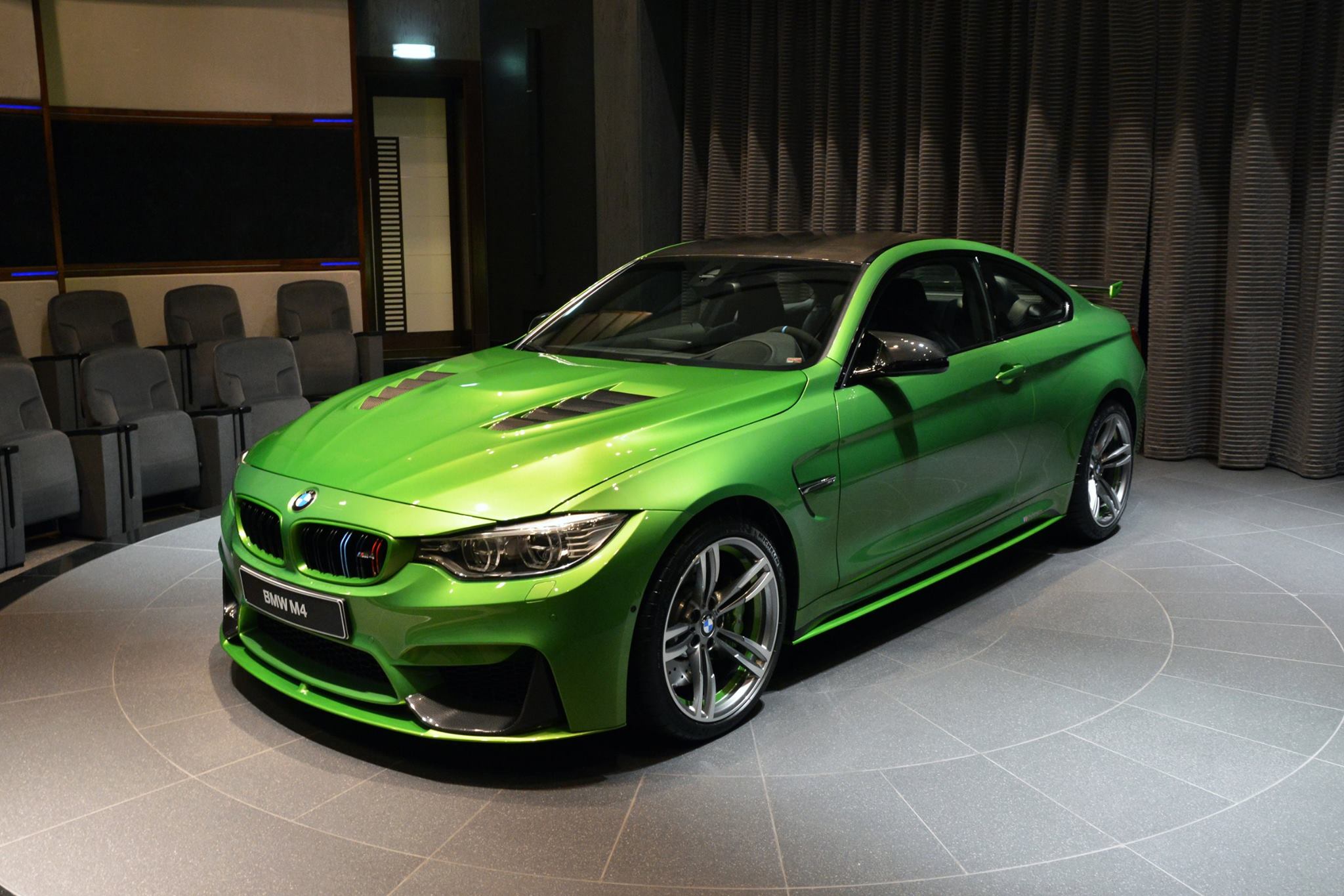 Зеленая м5. BMW m4 Green. BMW m4 зеленая. БМВ м4 ф82 зеленая. BMW 4 Coupe Green.