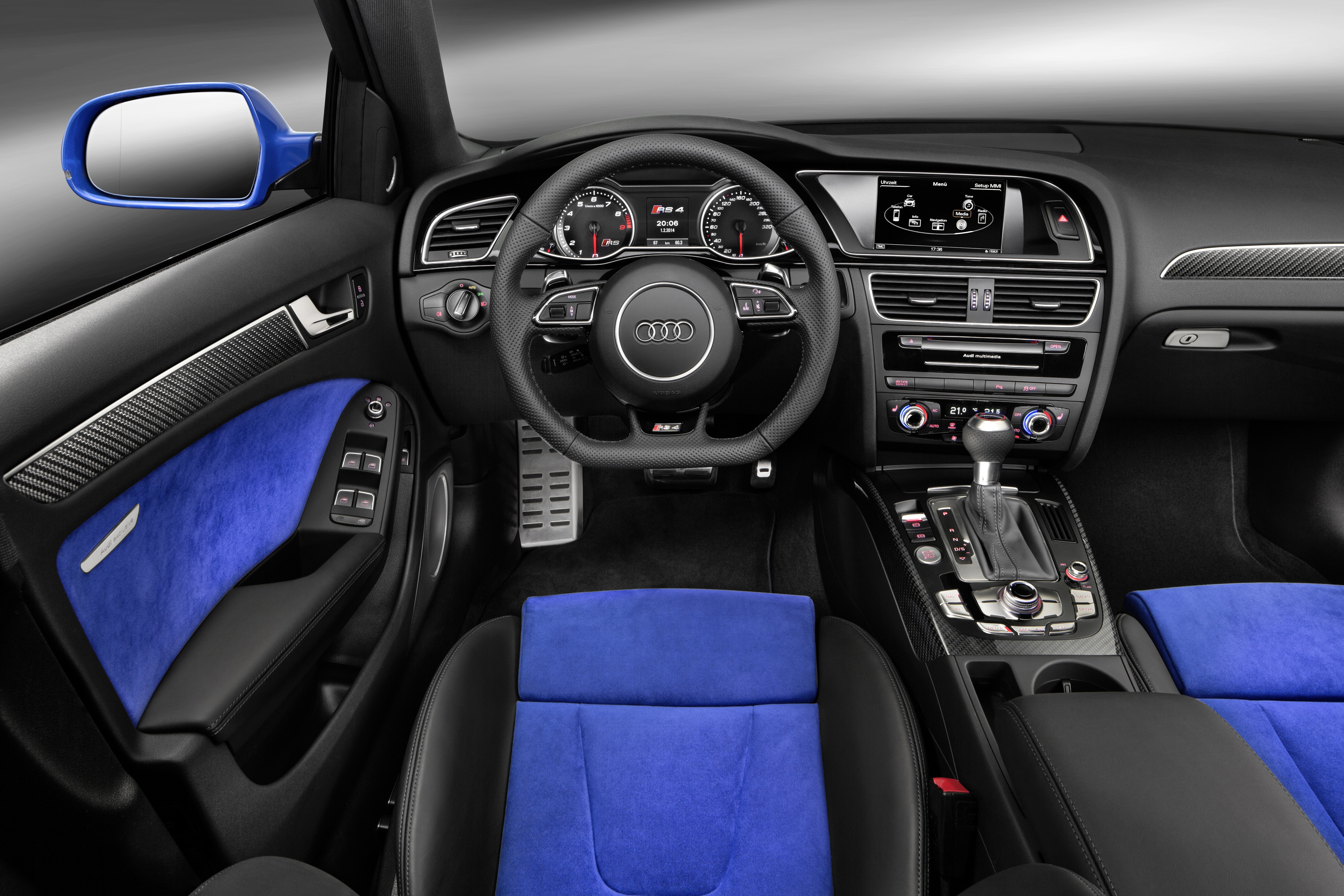 Торпеда 2014. Audi rs4 2014. Audi rs4 салон. Ауди рс4 салон. Салон Audi rs4 b8.