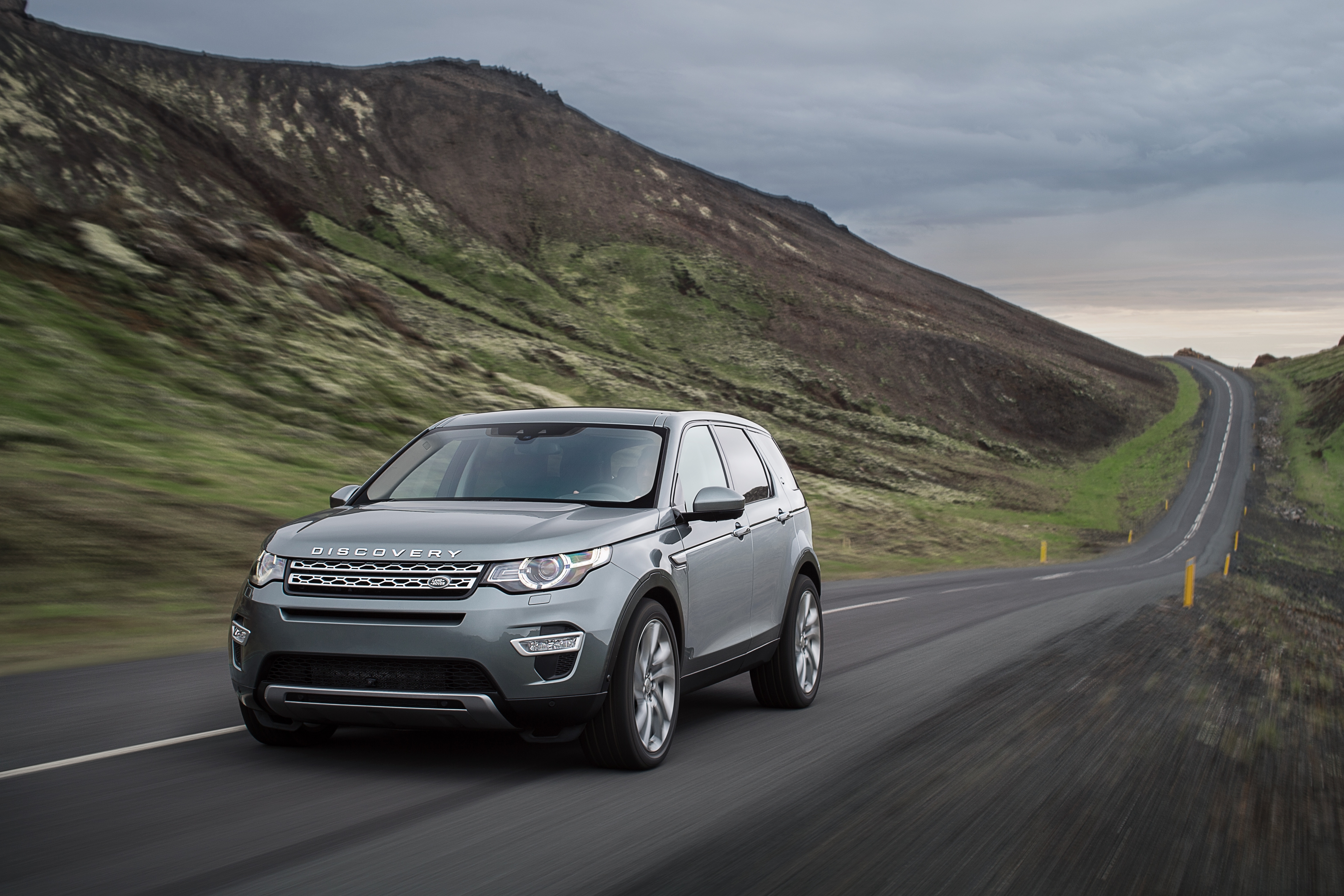 Ленд ровер дискавери 2015. Land Rover Discovery Sport 2015. Ленд Ровер Дискавери спорт 2015. Дискавери спорт 2022.