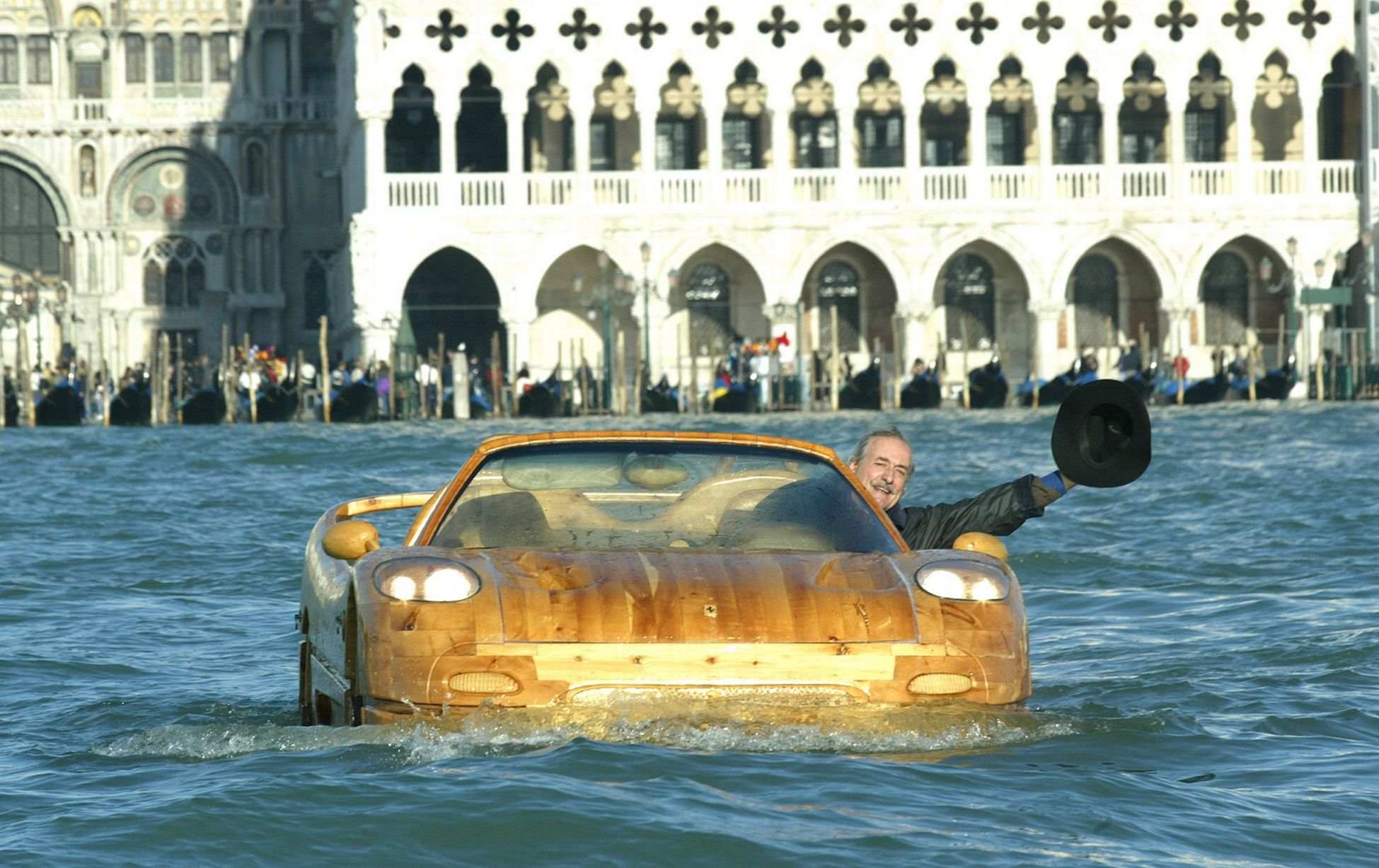 В венеция машины