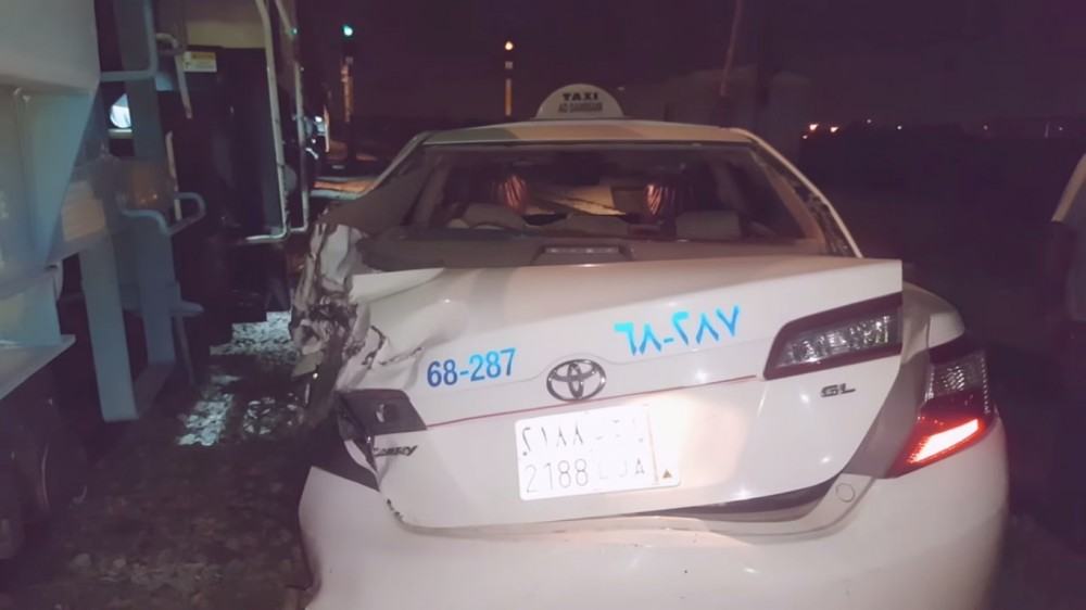 شاهد لحظة إصطدام قطار الدمام بسيارة أجرة! | سعودي شفت