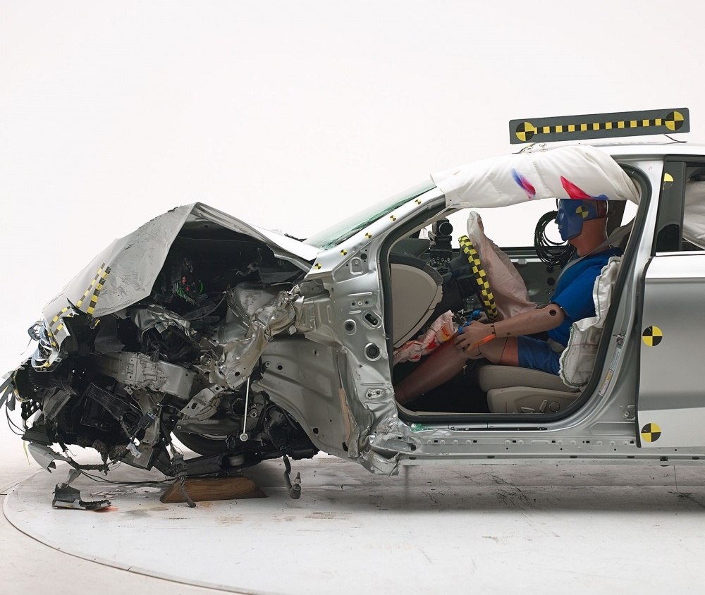 Краш тесты форд. Краш тест Форд Фьюжн. Ford Fusion USA crash Test IIHS. Ford Fusion 2017 after crash. Краштест автомобиль.
