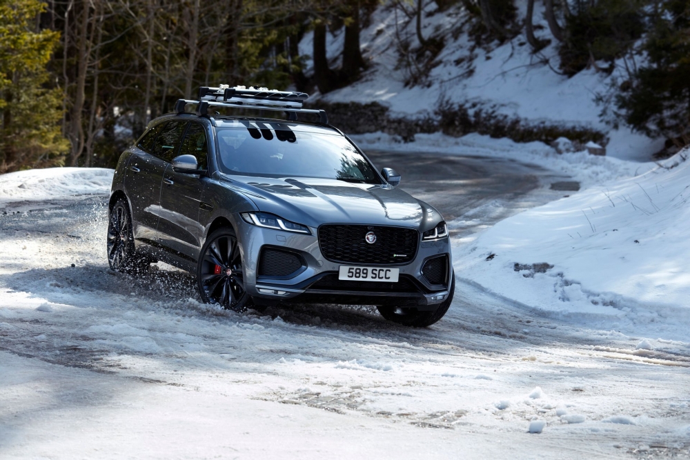  F-Pace   