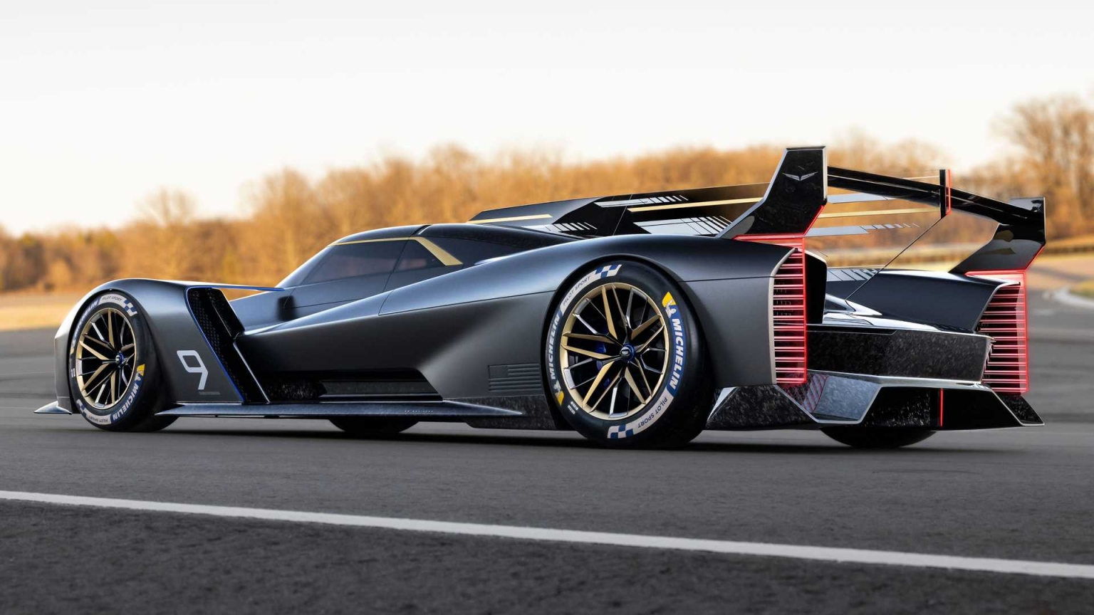 cadillac-project-gtp-hypercar-lmdh-race-car-side-from-rear - سعودي شفت